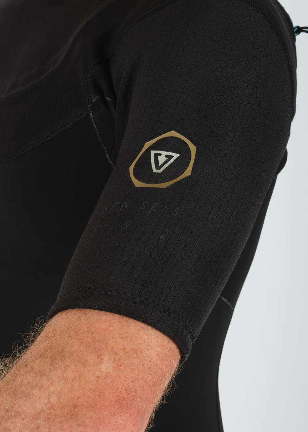 New Seas 2-2 Short Sleeve Full U-Zip Wetsuit - Image 6
