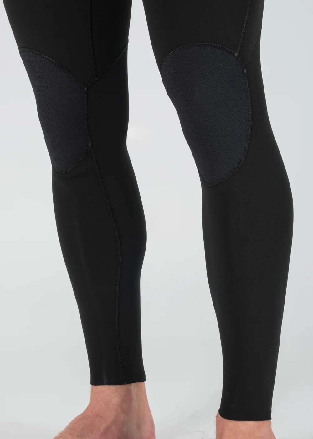New Seas 2-2 Short Sleeve Full U-Zip Wetsuit - Image 8