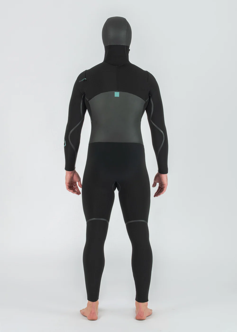 New Seas 6-5 Hooded U-Zip Wetsuit - Image 3